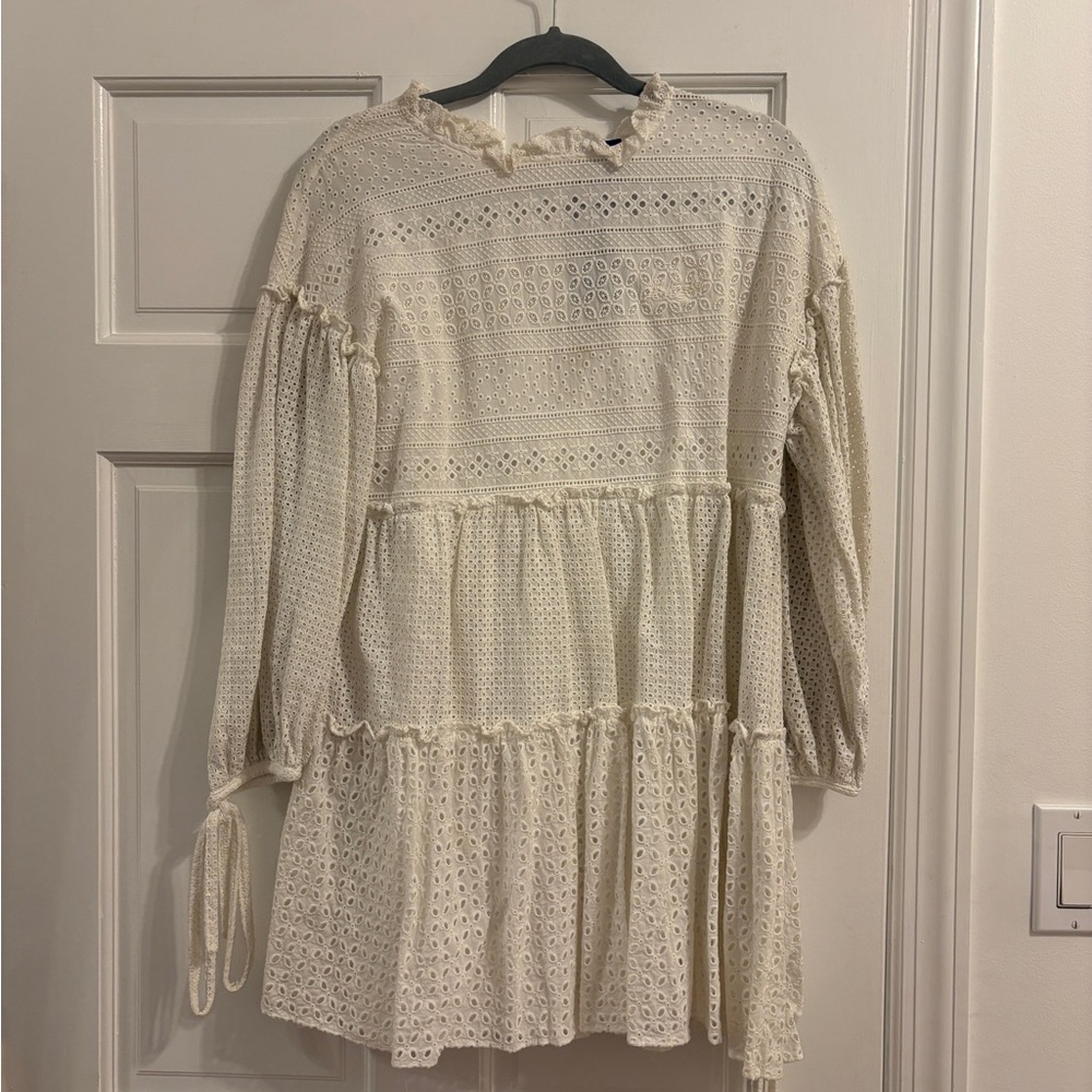 Elegant Cream Lace Dress